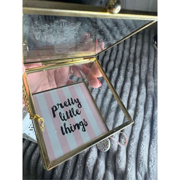 Draft Listing - Picture 3 of 6